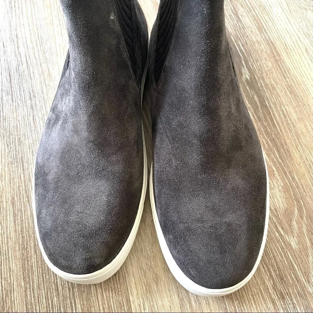 NWT Vince Coleman high top sneakers